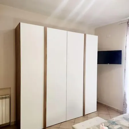 Eleva Apartment *
